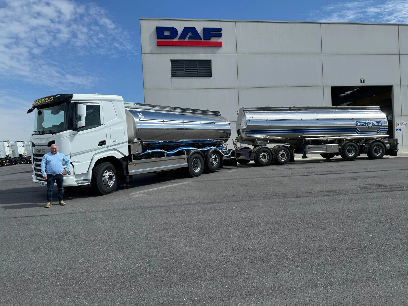 LACTEOS XABELO TRANSPORTES